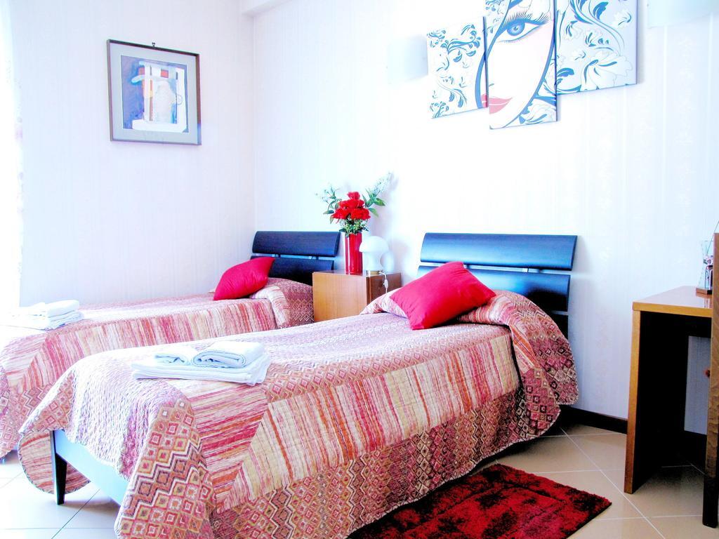 J.N.D.Holidays Roma Quarto foto
